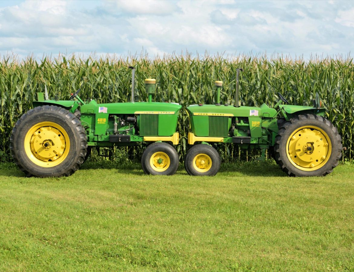 John Deere 4010 vs 3010 Tractors